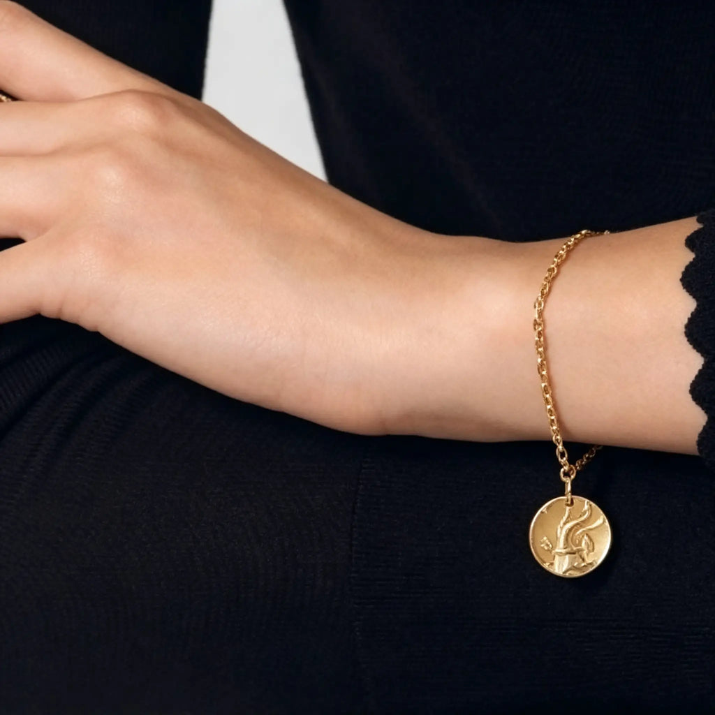 Van Cleef & Arpels Zodiaque Collection Aquarius Gold Bracelet