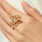 Van Cleef & Arpels Flowerlace Collection