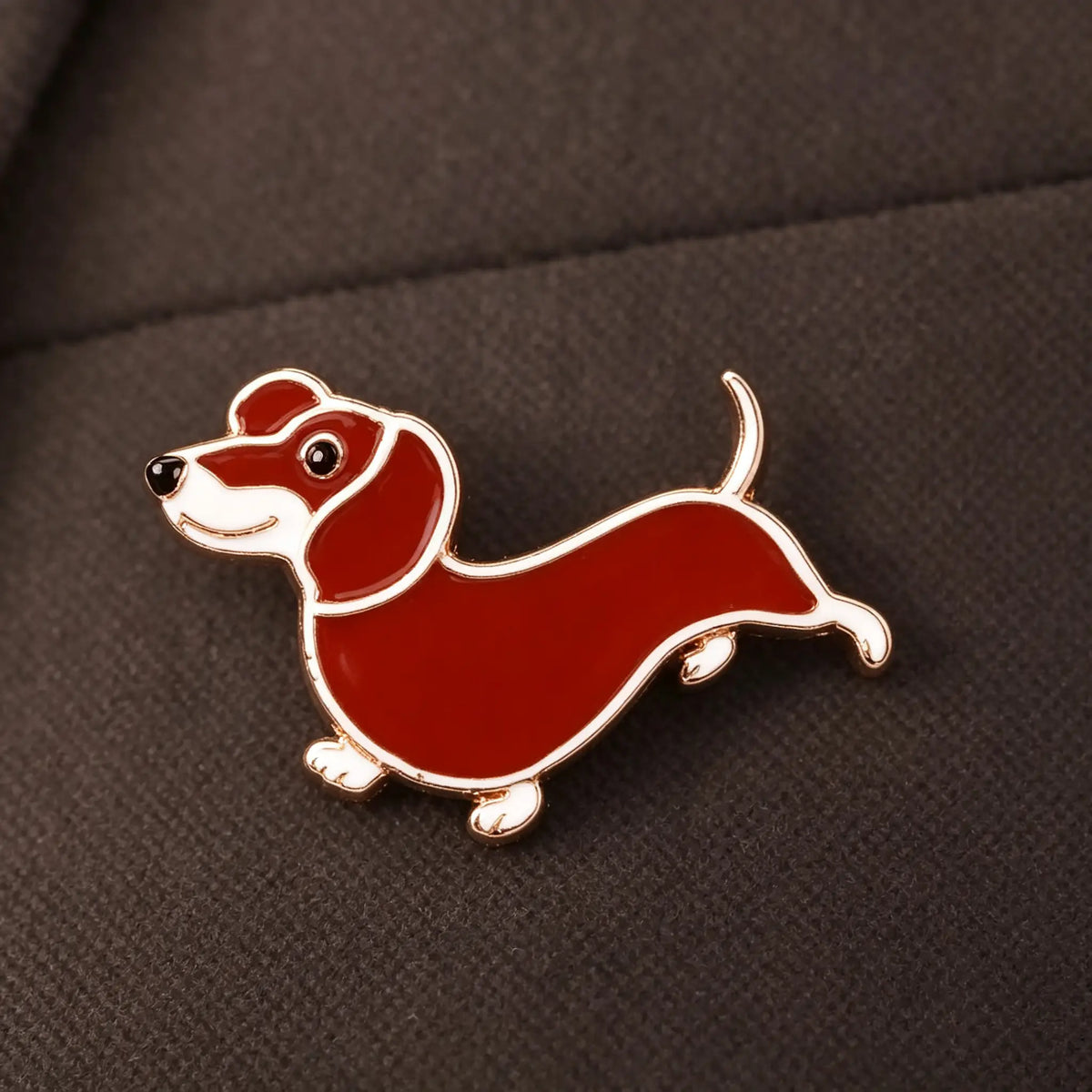 Van Cleef & Arpels Lucky Animals collection dachshund brooch