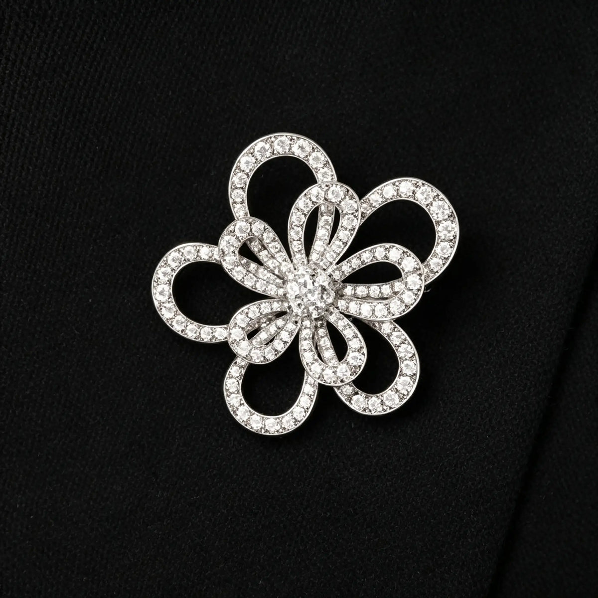 Van Cleef & Arpels Flowerlace Collection White Gold Necklace Fully Set with Diamonds and Lace