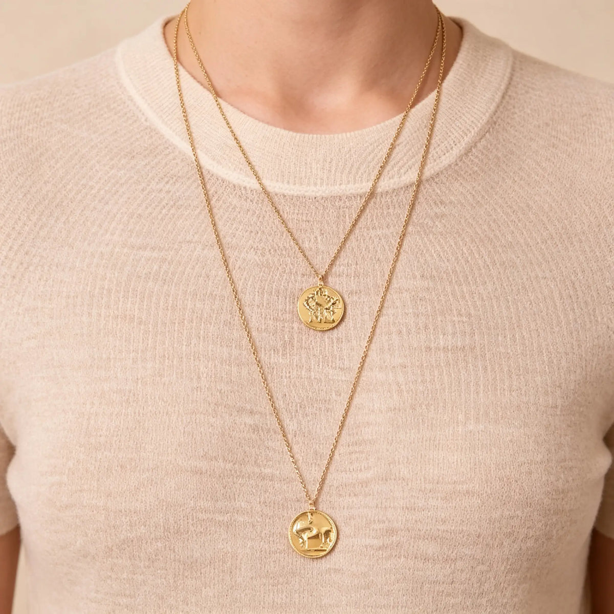 Van Cleef & Arpels Zodiaque Poetic Constellation Taurus Gold Coin Pendant