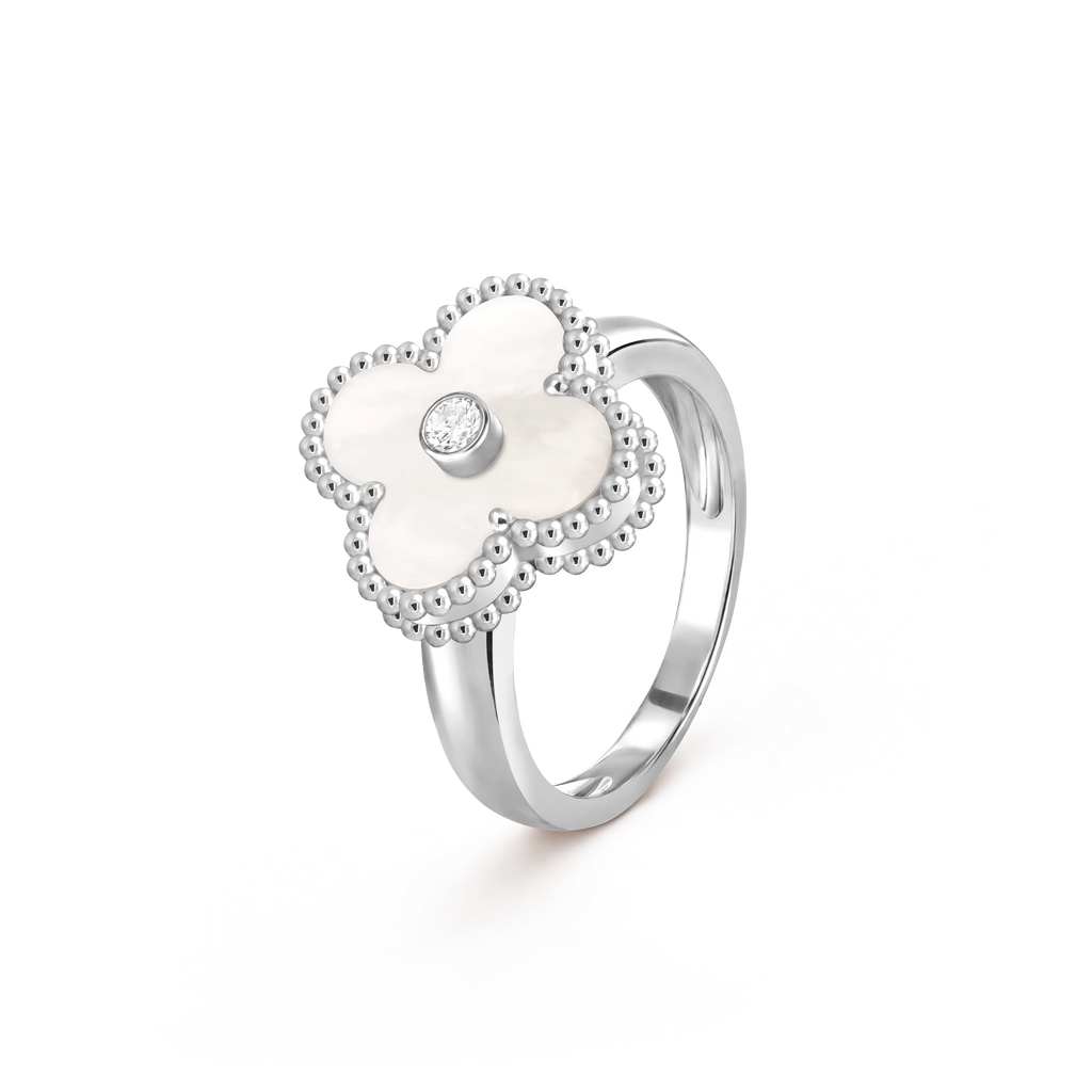 Van Cleef & Arpels Vintage Alhambra collection four-leaf clover single flower ring